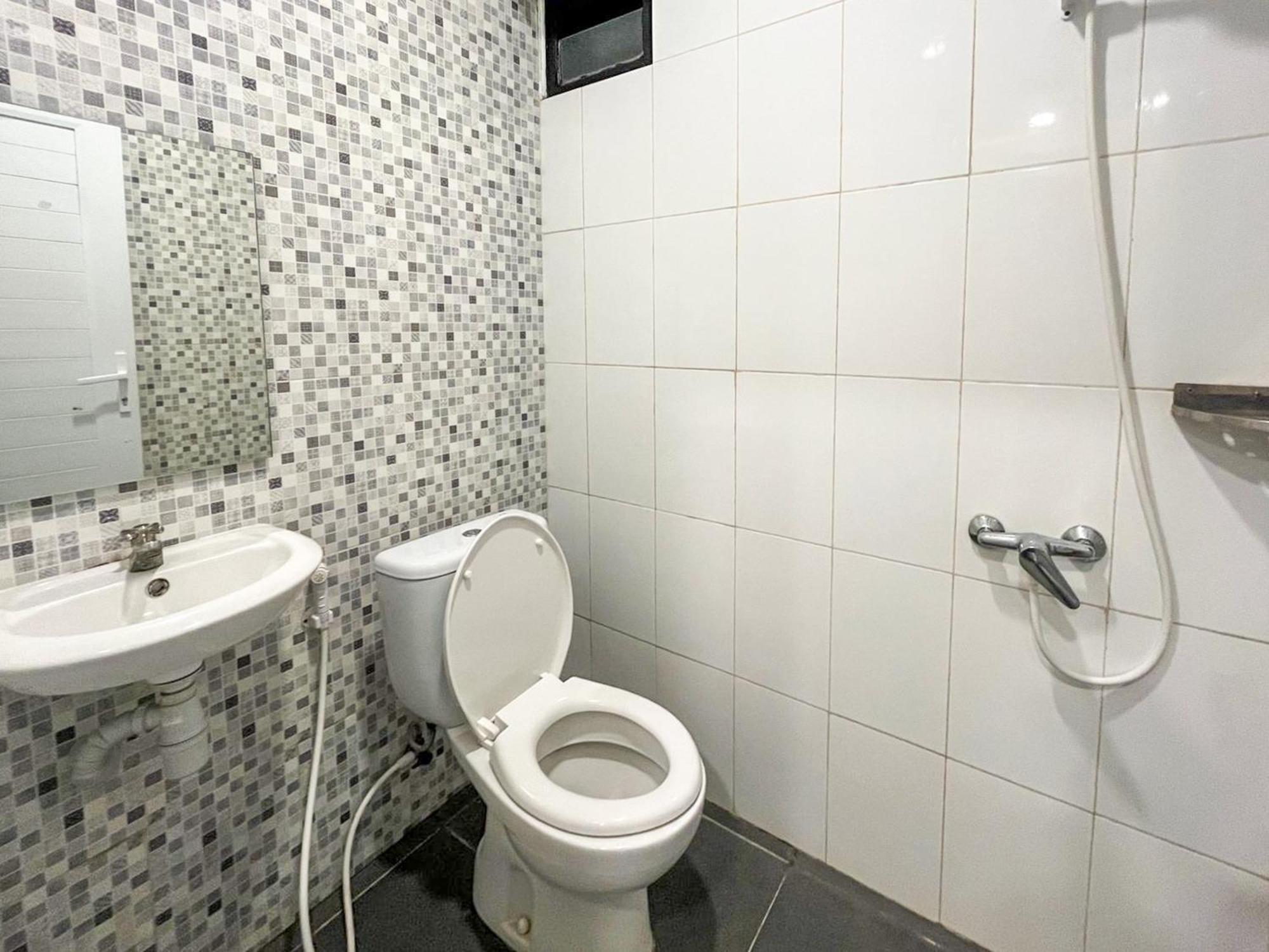 Torisan Mitra Reddoorz Semarang